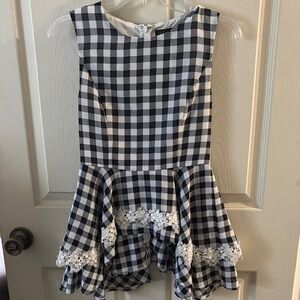 Gracia Monochrome Gingham Blouse with Lace Trim